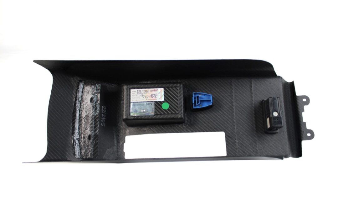Karbonius CSL Front Centre Console Right Hand Drive - Image 4